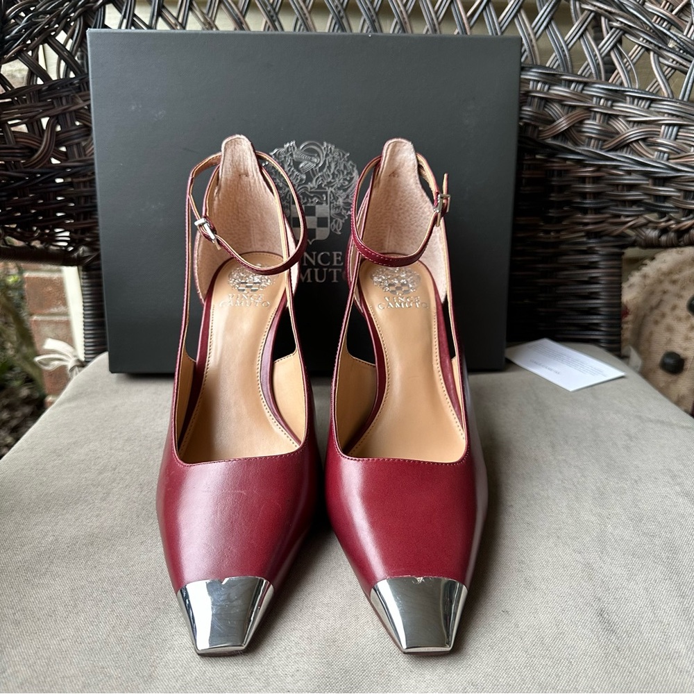 Vince Camuto Sachel Cap Toe Pump 12 - Picture 5 of 16